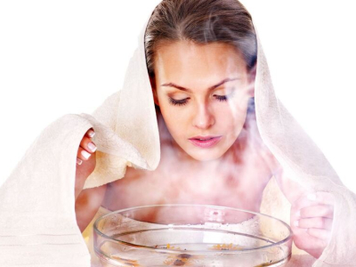 C&aacute;ch x&ocirc;ng hơi trẻ h&oacute;a da mặt